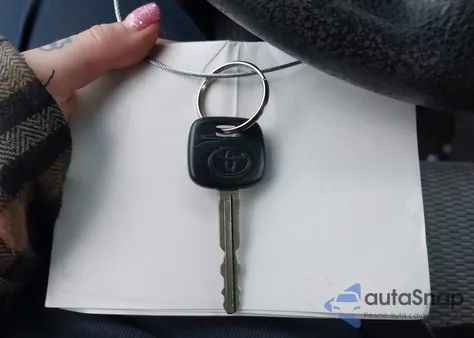 2005 Toyota Rav4 из США, поврежденный, VIN JTEHD20V550050443